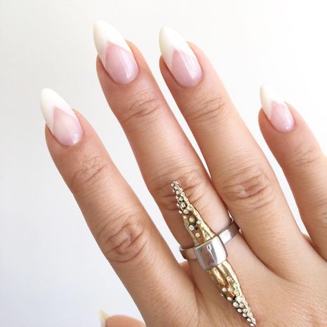 Pointed nails look extra sharp and chic with a deep V french manicure! Pointed Nail Designs, French Tip Nail Art, Opal Nails, French Manicure Designs, Sharp Nails, French Tip Nail Designs, Pointed Nails, Stiletto Nails Designs, French Nail Designs