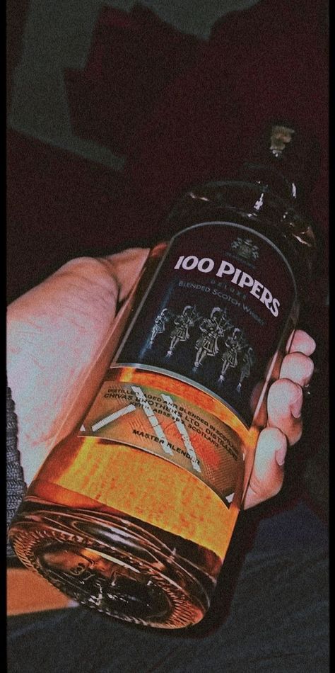 100 Pipers Whisky, Drinks Alcohol Snapchat Story, Alcohol Snapchat, Room Snapchat, Daaru Party Pic, Hospital Room Snapchat Stories, Party Pic, Friendship Photography, Alcohol Party