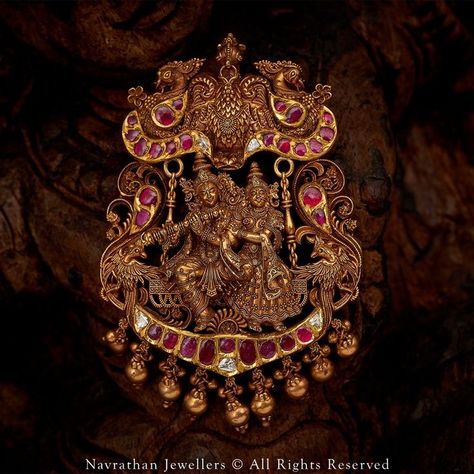 Krishna Pendant, Antique Gold Pendant, Necklace Set Indian Bridal Jewelry, Delicate Gold Jewelry, Gold Temple Jewellery, Antique Necklaces Design, New Gold Jewellery Designs, Antique Gold Jewelry Indian, Choker Designs