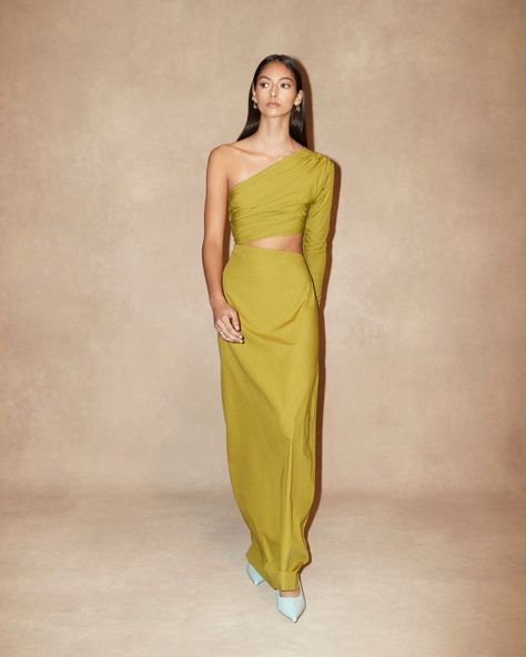 CONTEMPORARY CLASSICS • Our most desirable dress yet, the Musing Cut Out One Sleeve Maxi has an asymmetric neckline that echoes the skin-baring cutout at the waist. Online now. ⁠ #SWFBoutique #Reflections #greenmaxi #cutoutmaxi #onesleevedress #fashion #timelessfashion One Sleeve Dress, Asymmetric Neckline, Green Maxi, Skirt Jumpsuit, Cutout Dress, Exclusive Collection, Skirt Pants, Fitted Dress, Couture Fashion