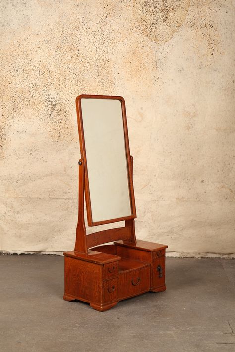 "This is a traditional vintage Japanese Kyodai, vanity / make-up chest from Taisho period (1910's-1920's). It is made of Tamo Ash (Japanese Toneriko), Kiri (Paulownia) wood. It comes with multiple drawers and you can place it on a tabletop or dresser.  Originally for use in Japan, one would kneel in front of it on a Tatami mat floor. The mirror swivels to adjust the position and removable from the base. 19\"W x 10 1/4\"D x 39 1/4\"H" Vanity Mirror Vintage, Japanese Vanity, Japanese Mirror, Antique Makeup Vanities, Floor Vanity, Taisho Period, Standing Vanity, Taurus Moon, Japanese Room