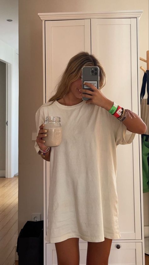 Oversized Tshirt Pjs Aesthetic, At Home Outfits Summer, Comfy Outfits Lazy Summer, Comfy Home Outfits, Homewear Outfit, At Home Outfits, Plain Tunic, Outfit Oversize, Cute Pjs