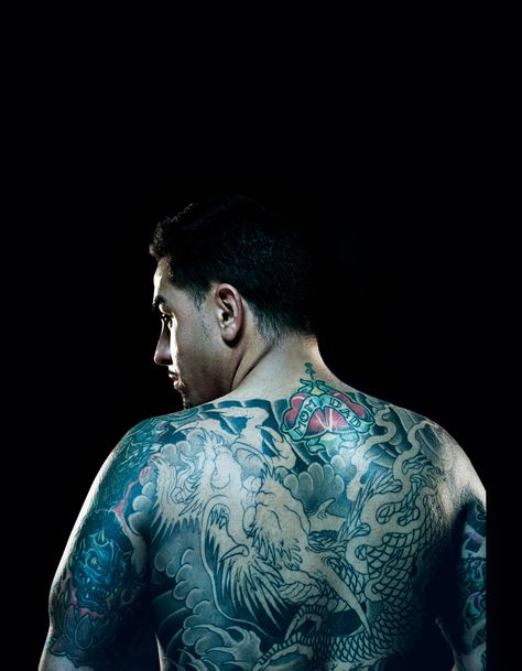 Image of tattoo artist Chris Núñez from TLC's "Miami Ink" shot in Miami by photographer Anthony Mandler. Chris Nunez Tattoos, Chris Núñez, Chris Nunez, Miami Tattoo, Miami Ink, Ink Master, Black Work, Tattoo Designs Men, Animal Planet