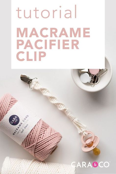 Macrame Soother Clip Diy, Macrame Binky Clip, Pacifier Clip Sewing Pattern, Soother Clips Diy, Macrame Pacifier Clip Tutorial, How To Make Pacifier Clips, Diy Binkie Clips, Braided Pacifier Clip Diy, Macrame Dummy Clip Tutorial