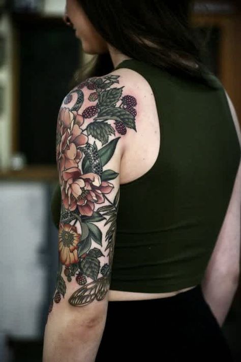 Natur Tattoo Arm, Shoulder Sleeve Tattoos, Tattoo Sites, 16 Tattoo, Nature Tattoo Sleeve, Tattoos For Women Half Sleeve, Cat Tattoos, Floral Tattoo Sleeve, Flower Sleeve