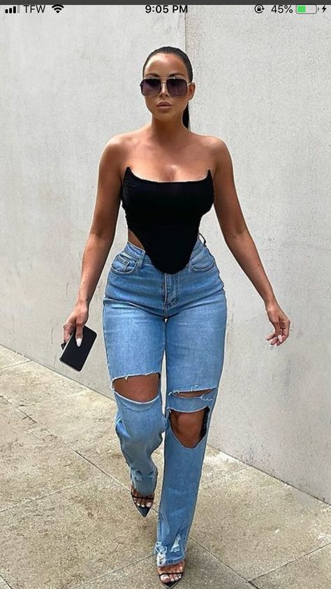 Jeans And Crop Top Outfit Black Women, Size 12 Black Women Outfits, Boyfriend Jeans And Heels Outfit, Boyfriend Jeans Outfit Summer Classy, Corset And Jeans Outfit Black Women, Boyfriend Jeans Outfit Black Women, Jean Outfit Black Women, Outfit Petite Women, Jeans Outfit Black Women