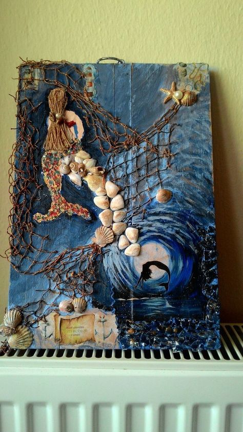 Mixed Media Mermaid Art, Shell Collage, What Is Art Deco, Diy Canvas Painting Ideas, Sea Inspired Art, Shell Decoupage, Ocean Art Projects, Steampunk Mixed Media Art, Diy Canvas Painting