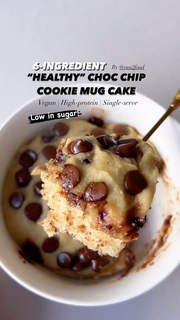 Healthy Single Serve Desserts, Cookie Mug Cake, Mug Cake Vegan, Mug Cookie Recipes, Michelle Chen, Cookie Mug, Vanilla Mug Cakes, Cookie In A Mug, High Protein Desserts