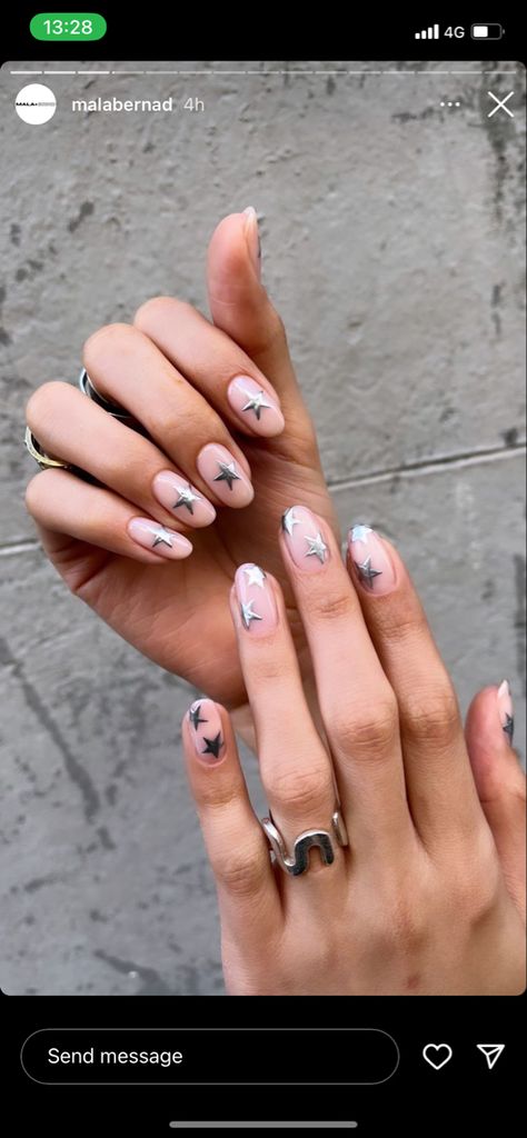 Silver Nail Designs Simple, Metalic Star Nails, Minimal Star Nails, Negative Space Star Nails, Nail Inspo Eras Tour, Star Silver Nails, Silver Chrome Star Nails, Star Nails Chrome, Nude And Silver Nail Designs