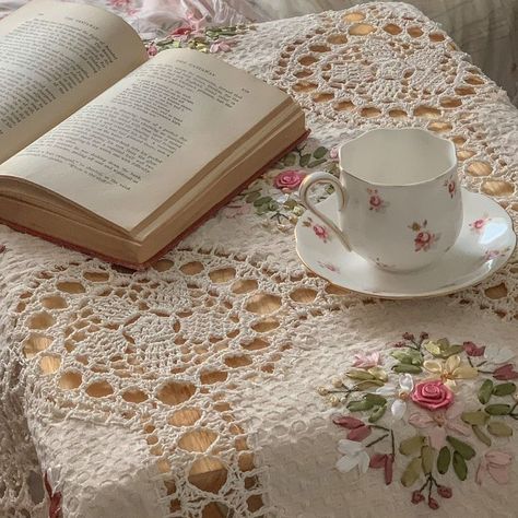 Dolette Coquette, Grandma Core Aesthetic, Cottagecore Tea, Grandma Aesthetic, Romantic Academia, Date Idea, Cottage Aesthetic, Tea For Two, Grandma Core