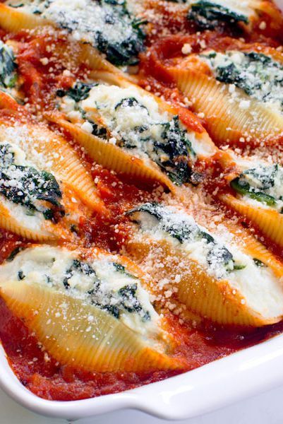 Stuffed Shells Beef, Spinach And Ricotta Stuffed Shells, Ricotta Stuffed Shells, Recipes Spinach, Shells Stuffed, Shell Pasta Recipes, Ricotta Spinach, Stuffed Shells Ricotta, Jumbo Pasta Shells