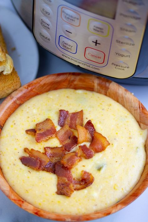 Instant Pot Grits Cheddar jalapeños Instant Pot Grits, Cheese Grits Recipe, Instant Pot Breakfast, Instant Grits, Creamy Grits, Cheesy Grits, Easy To Make Breakfast, Grits Recipe, Cheese Grits