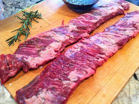 Grilled Skirt Steak Recipes, Skirt Steak Dinner Ideas, Oxtail Recipes Crockpot, Skirt Steak Marinade, Steakhouse Steak, Steakhouse Recipes, Round Steak Recipes, Skirt Steak Recipes, Grilled Skirt Steak