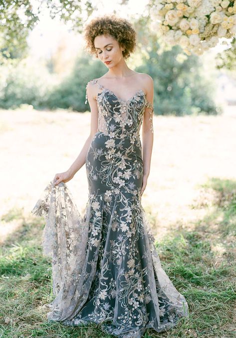 Lunaria Wedding, Embroidered Floral Wedding Dress, Black Bridal Gown, Structured Gown, Latest Wedding Dress, Wedding Dresses Designer, Wedding Dress Black, Veil Styles, Gothic Wedding Dress