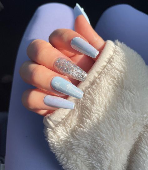 White Christmas Nails, Ombre Chrome Nails, Baby Blue Background, Christmas Tree Nails, Medium Coffin, Baby Blue Nails, Press Ons, Nail Buffer, Spring Design