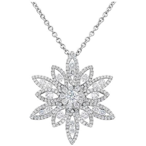 Roman Malakov - 1.58 Carat Total Cluster Flower Pendant Necklace Contemporary Diamond 18K Gold, White Gold Diamond Pendent, Vintage Pendant Necklace, White Gold Chain, White Gold Chains, Flower Pendant Necklace, Modern Necklaces, Women Diamond, Modern Pendant, Lovely Jewellery