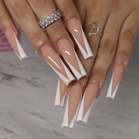 Nails With Design, White Coffin Nails, White And Silver Nails, Long Press On Nails, Homecoming Nails Acrylic, Ballerina Nails, Acrylic Nails Coffin, Stick On Nails, Simple Nail Designs