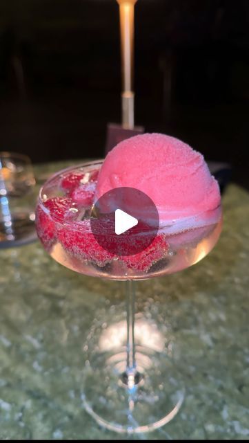 Sweet Champagne, Champagne Punch, Champagne Cocktails, Homemade Dessert, Brunch Drinks, Raspberry Sorbet, Fresh Raspberries, Drink Ideas, Drink Up