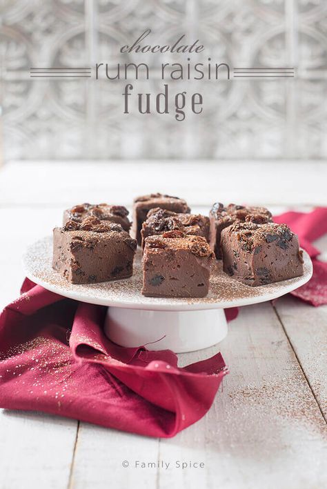 Chocolate Rum Raisin Fudge by FamilySpice.com Baileys Irish Cream Recipes, Irish Cream Recipe, Chocolate Raisins, Raisin Recipes, Dark Chocolate Fudge, Rum Recipes, Yummy Desserts Easy, Rum Raisin, Boozy Desserts