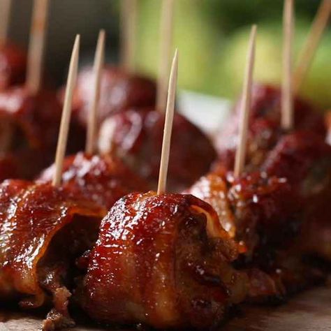 Bbq Bacon Ice Tray Meatballs Bacon Wrapped Water Chestnuts, Bacon Wrapped Pineapple, Chestnut Recipes, Grape Jelly Meatballs, Bacon Appetizers, Bite Size Appetizers, Bbq Bacon, Zucchini Boats, Water Chestnuts