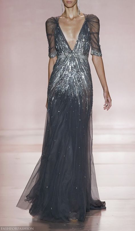 (Jenny Packham) Blue Evening Gowns, Mode Chanel, Party Mode, Couture Mode, فستان سهرة, Jenny Packham, Fashion Weeks, Gorgeous Gowns, Beautiful Gowns