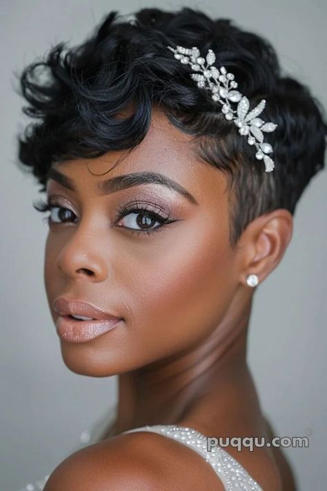 Bridal Hair Pieces For Short Hair, Wedding For Short Hairstyles, Short Black Wedding Hairstyles, Short Natural Hair Wedding Styles, Short Hairstyles For Brides, Pixie Wedding Hairstyles, Diy Bridal Hair, Pixie Wedding Hair, Bayou Wedding