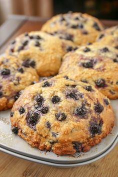 Large Muffin Top Muffins, Jumbo Blueberry Muffins, Blueberry Bran Muffins, Blueberry Muffin Topping, Bakery Style Blueberry Muffins, Best Scone Recipe, Bakery Muffins, Blueberry Oatmeal Muffins, Canadian Cuisine