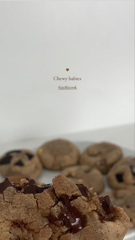 Cookies Instagram Story, Cookies Advertising, Food Photography Dessert, Cookie Delivery, Food Captions, Dessert Photography, Feed Insta, Cookie Business, Baking Business