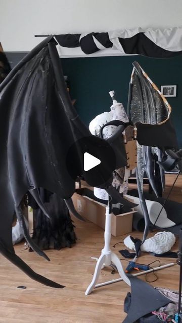 Demon Wings Cosplay, Demon Wings Diy, Eva Foam Wings, Moth Wings Diy, Diy Demon Wings, How To Make Wings Costume, Diy Wings Costume, Diy Dragon Wings, Diy Bat Wings