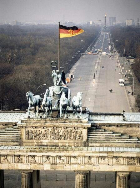 Berlin Architecture, Berlin Photography, Berlin Photos, Brandenburg Gate, West Berlin, East Berlin, Berlin City, German History, Berlin Wall