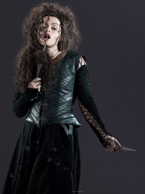 Harry Potter...Helena Bonham Carter as Bellatrix Lestrange Belatrix Lestrange, Bellatrix Lestrange Costume, Harry Potter Kostüm, Helena Carter, Harry Potter Bellatrix Lestrange, Marla Singer, Ian Joseph Somerhalder, Harry Potter Cosplay, Yer A Wizard Harry