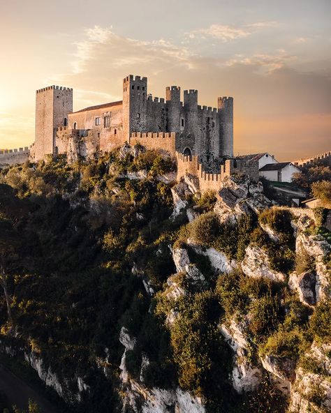 How to See and Stay at the Obidos Portugal Castle - Obidos Portugal, Relaxing Travel, Castle Hotel, Beautiful Castles, Abbey Road, Portugal Travel, Travel Goals, Amazing Destinations, Vacation Destinations