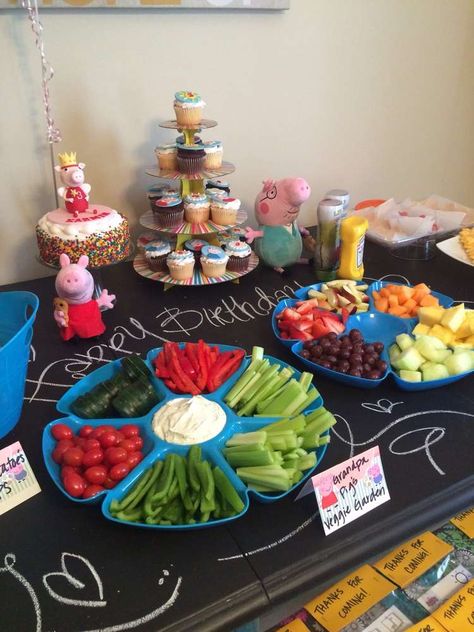 Karmin's Peppa Pig Party | CatchMyParty.com Peppa Pig Birthday Games Activities, Backyard Peppa Pig Party, Peppa Pig Fall Birthday Party, Peppa Pig Birthday Party Food Ideas, Peppa Pig Charcuterie Board, Peppa Pig Birthday Food Ideas, 2nd Birthday Peppa Pig Party, Peppa Pig Party Table, Peppa Pig Fruit Tray