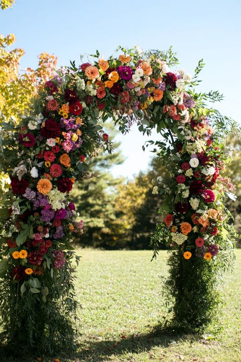 69 zinnia bouquets that will add a splash of color and elegance to your wedding. Explore these vibrant arrangements that are perfect for any wedding theme. From garden weddings to chic city ceremonies, find the zinnia bouquet that matches your vision. #zinniaflowers #bridalbouquet #weddinginspo Zinnia Bridal Bouquet, Zinnia Wedding Flowers, Zinnia Wedding Bouquet, Zinnia Wedding, Zinnia Bouquet, Outdoor Wedding Backdrops, Eucalyptus Wedding Bouquet, Garden Archway, Colorful Arrangements