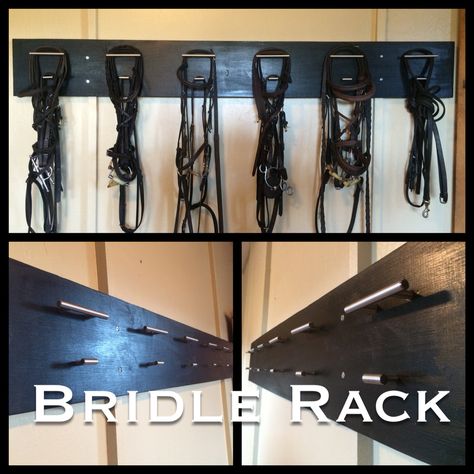 Diy Bridle Rack, Horse Bridle Display, Horse Bridle Rack, Tack Room Saddle Rack, Bridle Racks, Diy Equestrian, Bridle Hooks Tack Room, Equestrian Tack Locker, Tack Storage