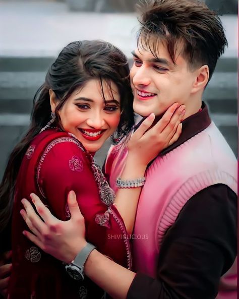 Shivangi Joshi And Mohsin Khan, Yeh Rishta Kya Kehlata Hai, Kartik And Naira, Cute Couple Dancing, Bride Photography Poses, Bride Photoshoot, Mohsin Khan, Romantic Photos Couples, Shivangi Joshi