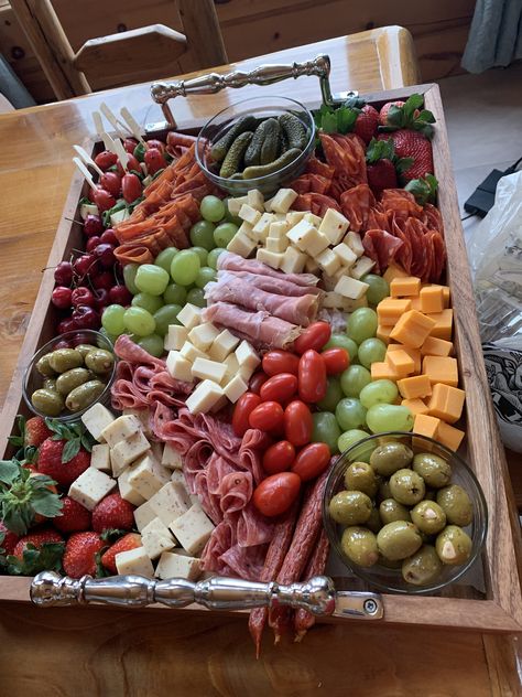 Picky Bits Platter, Pickle And Olive Tray Ideas, Hangout Snacks, Veggie Platter Display, Antipasto Plate, Party Food Bar, Fruit Platter Designs, Party Food Buffet, Charcuterie Inspiration