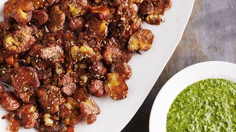 Often called the king of herbs, za'atar is treasured for its savory-thyme-oregano flavor. The spice blend adds complexity to these crispy roasted potatoes. Za'atar Recipe, Zaatar Recipe, Martha Stewart Cooking School, Za Atar, Herb Sauce, Potato Sides, Dinner Side Dishes, Smashed Potatoes, Potato Side Dishes