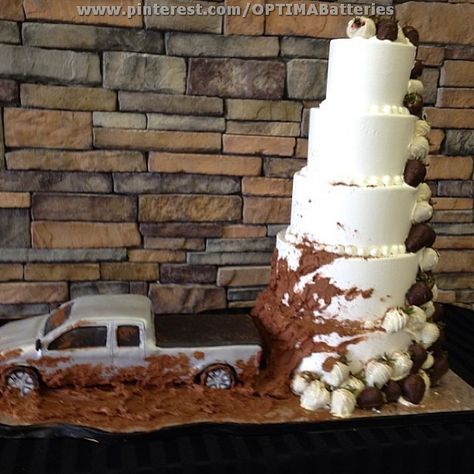 The closest we'll ever come to a pin most folks would think is typical of Pinterest Country Wedding Cakes, Camo Wedding, Cute Wedding Ideas, Grooms Cake, Western Wedding, Here Comes The Bride, Wedding Bells, Eat Cake, Country Wedding