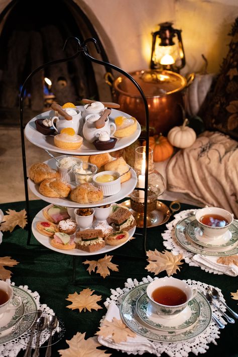 The Shire Food, Hobbit Afternoon Tea, Lotr Tea Party, Hobbit Snack Ideas, Autumn Afternoon Tea, Hobbit Tea Party, Witchy Tea Party, Hobbit Breakfast, Shire Party