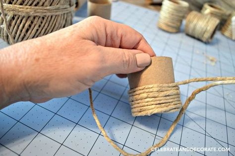 Love the beach? Try these coastal decor ideas now! Coastal Napkin Rings, Rub N Buff, Diy Napkins, Paper Rolls, Toilet Paper Roll, Wood Glue, Hot Glue, Decoration Table, Coastal Decor