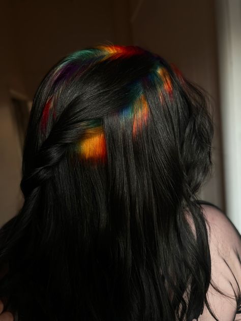 Rainbow roots with dark hair Colour Roots Black Hair, Dark Brown Hair With Rainbow Highlights, Rainbow Roots Black Hair, Rainbow Ghost Roots, Colorful Roots Dark Hair, Dyed Roots Hair, Ghost Roots Hair Dye, Rainbow Roots Hair, Color Roots Black Hair