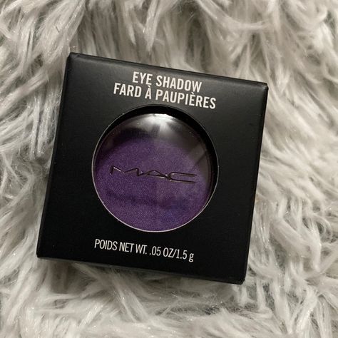 Brand New And In Its Original Box- This Mac Eyeshadow Color Is Called “Darkroom Forest”- And Although I Drool Over The Color I Know I Will Never End Up Using It Myself , Would Rather Have It Go To Someone Who Will Rock The Hell Out Of It! Midnights Makeup, Dark Purple Eyeshadow, Duochrome Eyeshadow, Mac Pigment, Makeup Mac, Eyeliner Makeup, Cosmetic Glitter, Single Eyeshadow, Purple Eyeshadow