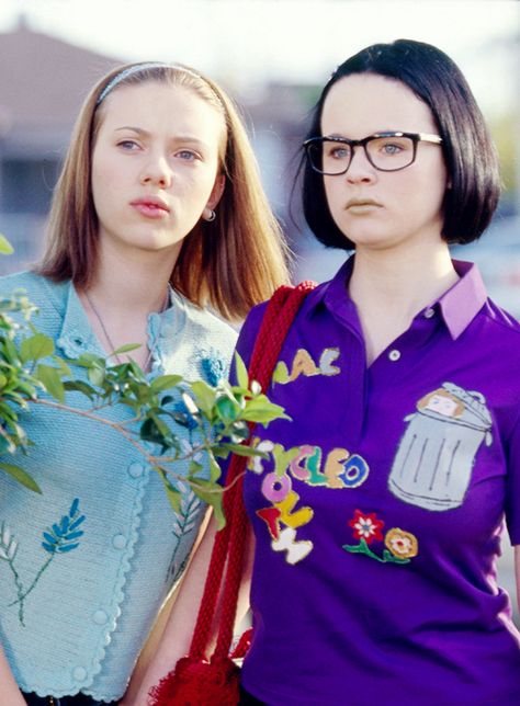 Enid and Becca are literally the equivalent of me and my best friend Tori. Ghost World Movie, Brad Renfro, Thora Birch, Ghost World, Steve Buscemi, Katherine Heigl, Teen Movies, Stars Then And Now, Best Friendship