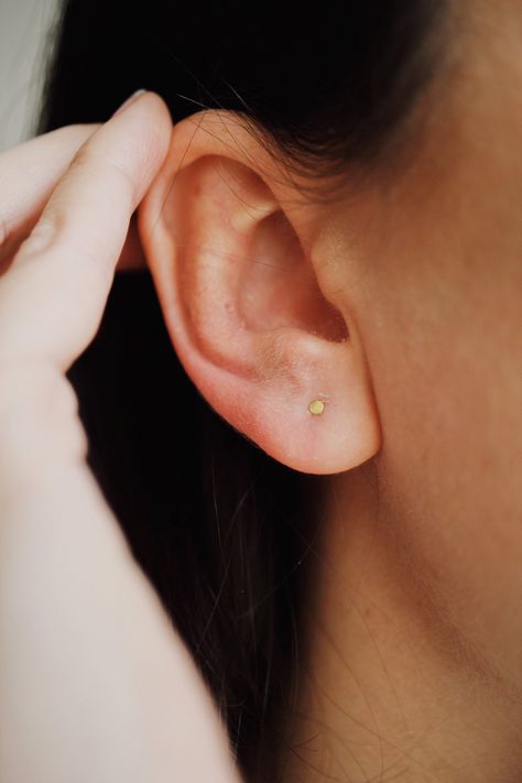 Gold Circle Stud Earrings 2mm 3mm 4mm, 925 Sterling Silver Golden Disc Studs, Minimalist Disc Studs, Tiny Circles You will receive a pair golden disc stud earrings made of 925 sterling silver. S H O P ∙ A L L ∙  O U R ∙ E A R R I N G S:  https://www.etsy.com/shop/thefineryDE?ref=seller-platform-mcnav§ion_id=31156545 S H I P P I N G: All items are ready to ship and will be dispatched within 1-2 business days. C A R E ∙ I N S T R U C T I O N S: ▪ Remove your jewelry before going to bed ▪ Avoid dir Circle Stud Earrings, Circle Earrings Studs, Gold Circle, Circle Studs, Jewelry Earrings Studs, Body Lotion, Favorite Jewelry, Lotion, Accessory Gift