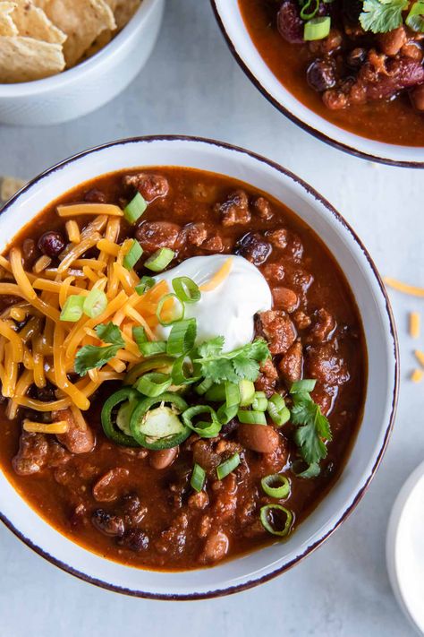 The Best Turkey Chili Recipe - Kristine's Kitchen Best Turkey Chili Recipe, Best Turkey Chili, Healthy Chili Recipe Turkey, Chili Recipe Stovetop, Slow Cooker Vegetarian Chili, Delicious Chili Recipe, Chili Recipe Healthy, Turkey Chili Healthy, Turkey Chili Recipe