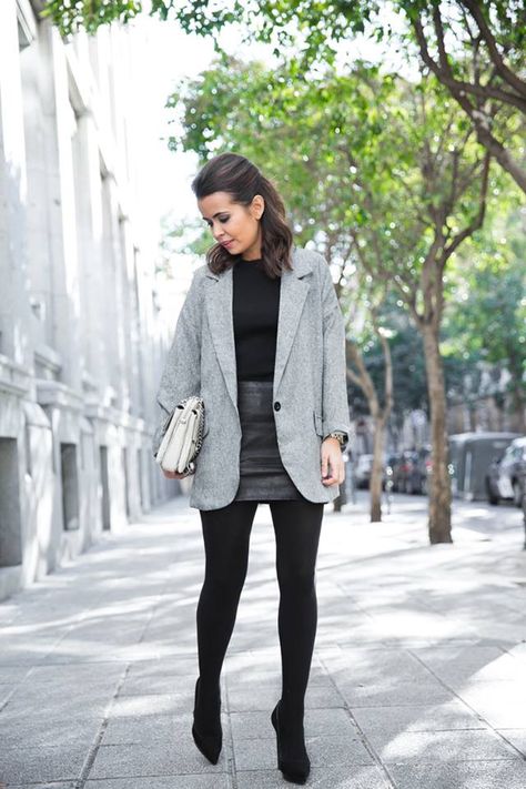 Gray Blazer Outfit Women, Blazer And Skirt Outfits, Grey Blazer Outfit, Zipper Outfit, Cold Weather Dresses, Secretary Outfits, Mini Skirt Fashion, Blazer Outfits For Women, Gray Blazer