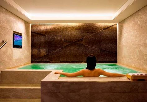 Indoor Jacuzzi Room, Hot Tub Indoor, Spa Room Ideas, Jacuzzi Room, Day Spas, Indoor Jacuzzi, Indoor Pool Design, Indoor Spa, Pool And Hot Tub