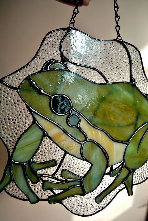 Stained Glass | Little Tiger Glassworks Stained Glass Frog, Tree Frog Art, Frog Ornaments, زجاج ملون, Stained Glass Patterns Free, Frog Decor, Glass Frog, Making Stained Glass, Quirky Decor