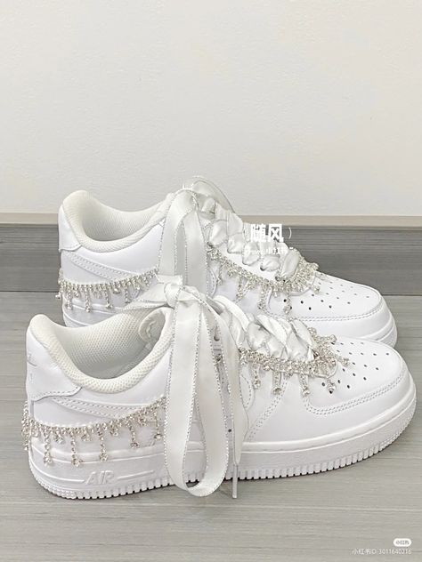 Bedazzled Shoes Diy, Wedding Sneakers, Dr Shoes, Pretty Shoes Sneakers, Nike Style, Cute Shoes Heels, Shoes Hack, Prom Heels, Swag Outfits For Girls